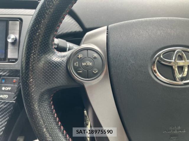 Toyota PRIUS 2016-03 8231353-15