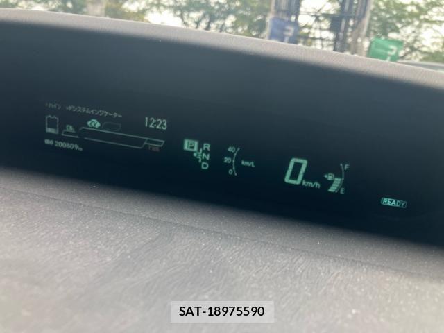 Toyota PRIUS 2016-03 8231353-16