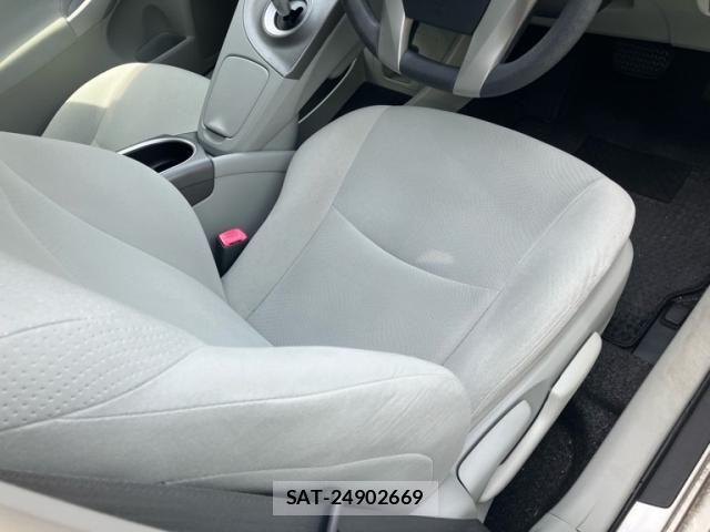 Toyota PRIUS 2012-07 8231358-10