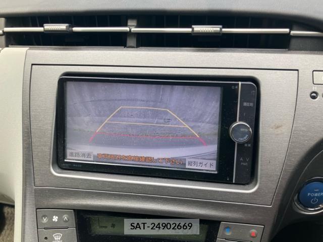 Toyota PRIUS 2012-07 8231358-17