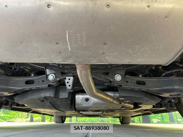 Toyota PRIUS 2023-10 8231325-18