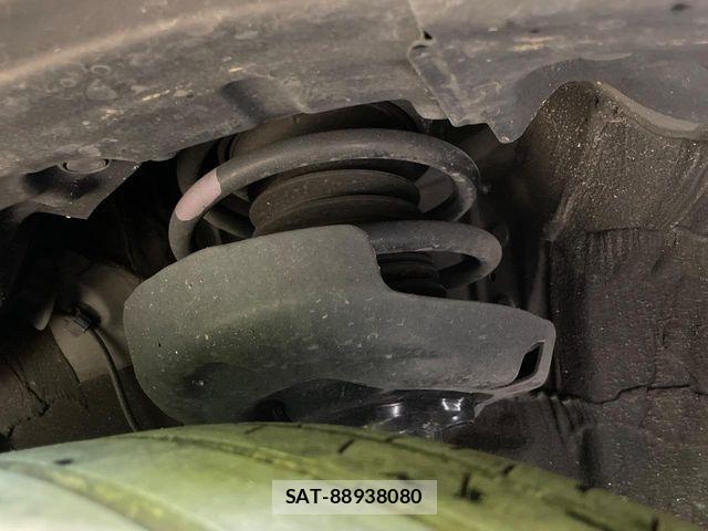 Toyota PRIUS 2023-10 8231325-19