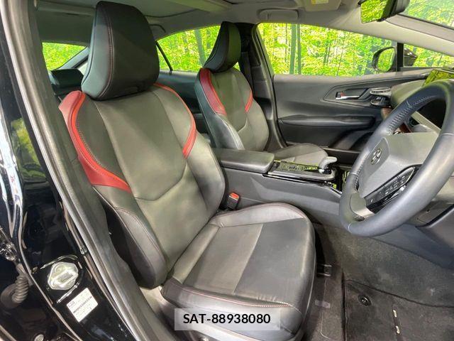 Toyota PRIUS 2023-10 8231325-8