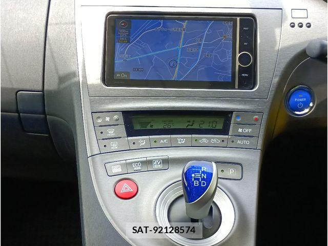Toyota PRIUS 2014-03 8231348-14