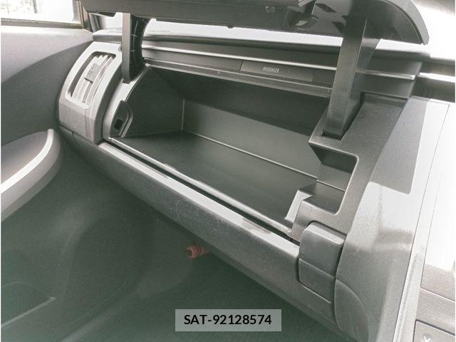 Toyota PRIUS 2014-03 8231348-15
