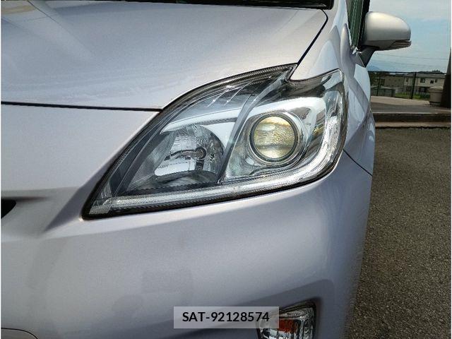 Toyota PRIUS 2014-03 8231348-27