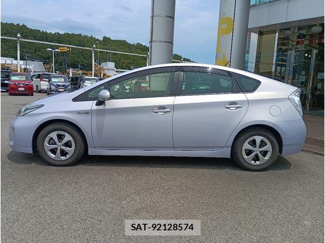 Toyota PRIUS 2014-03 8231348-4