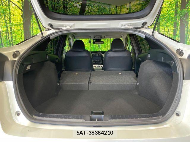 Toyota PRIUS 2017-01 8231335-9