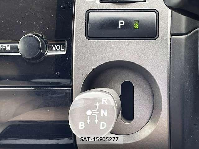 Toyota PRIUS 2004-02 8231349-7