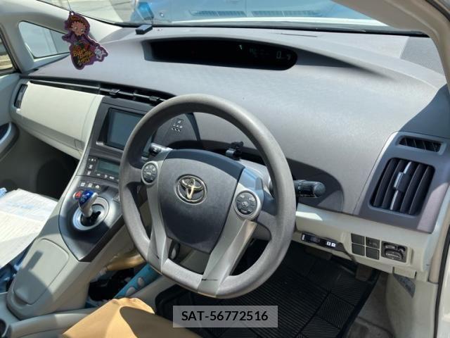Toyota PRIUS 2010-08 8231357-12