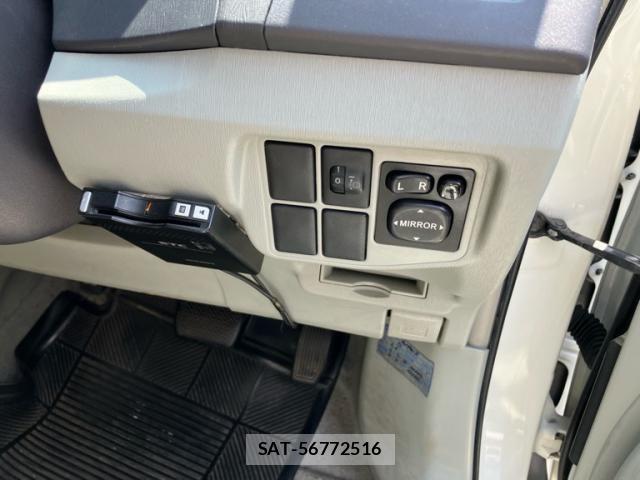 Toyota PRIUS 2010-08 8231357-15