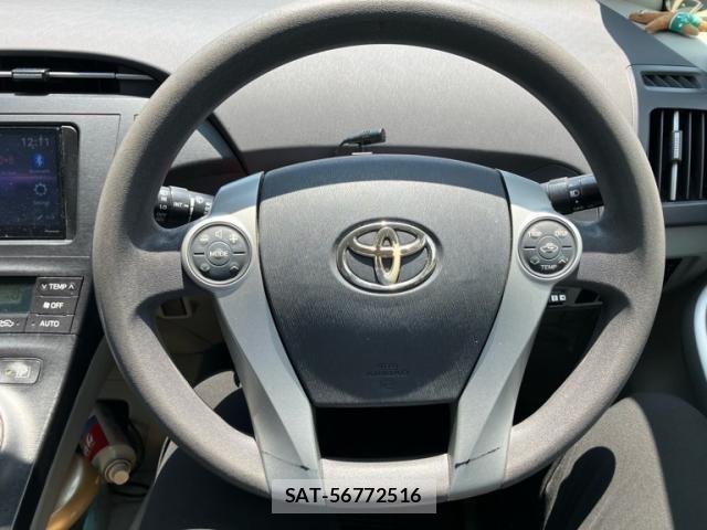 Toyota PRIUS 2010-08 8231357-16