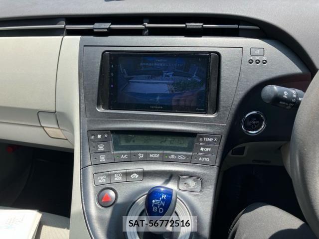 Toyota PRIUS 2010-08 8231357-19
