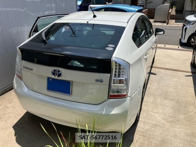 Toyota PRIUS 2010-08 8231357-7