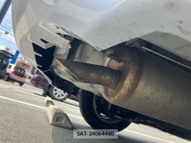 Toyota PRIUS 2010-04 8231367-6