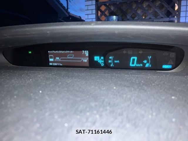 Toyota PRIUS 2010-11 8231374-9