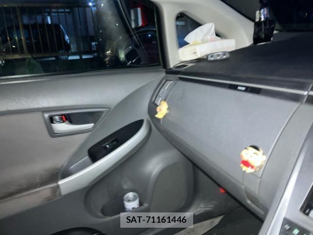 Toyota PRIUS 2010-11 8231374-10