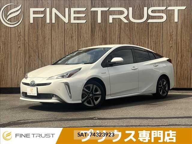 Toyota PRIUS 2019-11 8231333-0