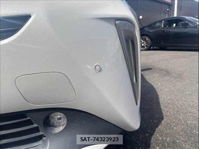 Toyota PRIUS 2019-11 8231333-10