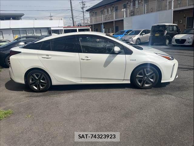 Toyota PRIUS 2019-11 8231333-14