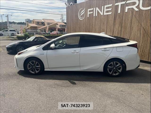Toyota PRIUS 2019-11 8231333-18