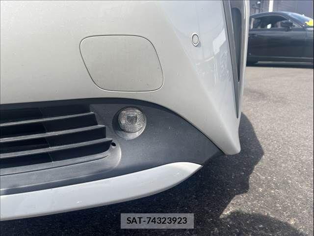 Toyota PRIUS 2019-11 8231333-21