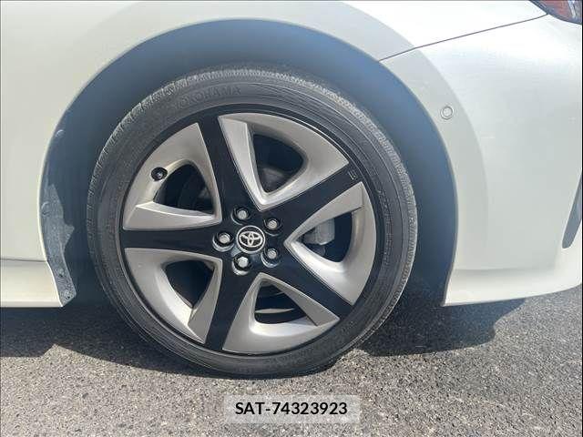 Toyota PRIUS 2019-11 8231333-25