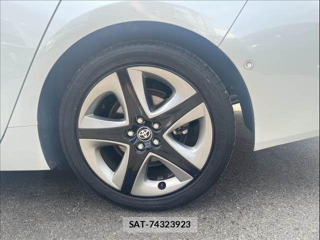 Toyota PRIUS 2019-11 8231333-27