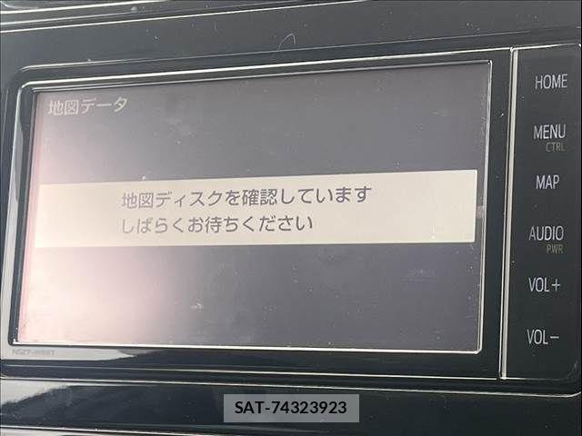 Toyota PRIUS 2019-11 8231333-3