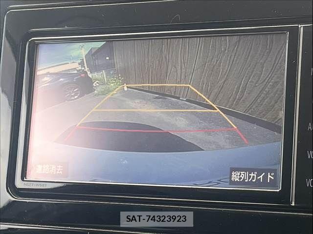Toyota PRIUS 2019-11 8231333-5