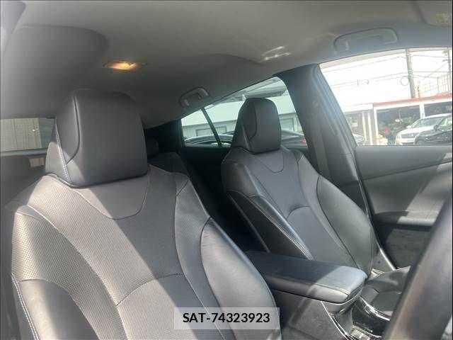 Toyota PRIUS 2019-11 8231333-6
