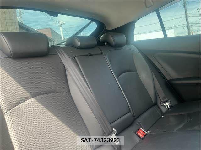 Toyota PRIUS 2019-11 8231333-7