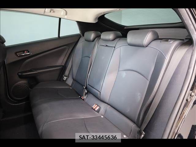 Toyota PRIUS 2019-02 8231330-18