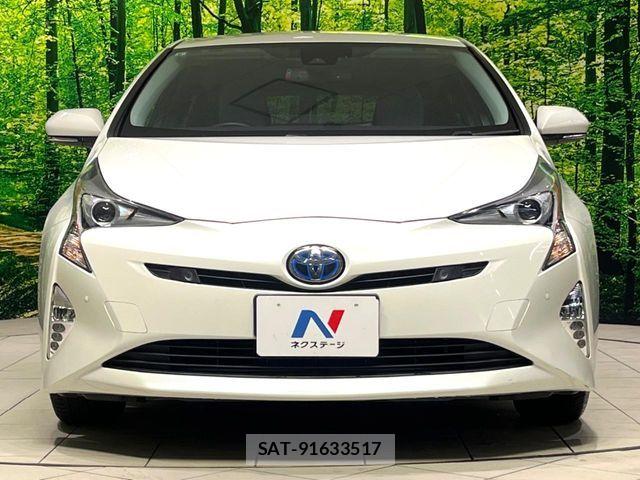 Toyota PRIUS 2017-08 8246378-14