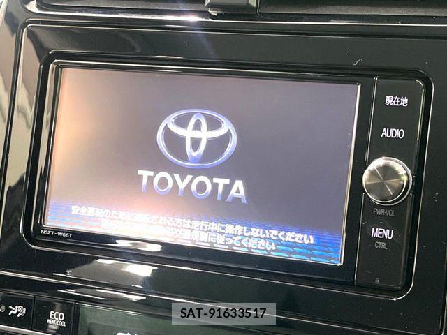 Toyota PRIUS 2017-08 8246378-4
