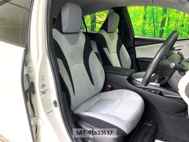 Toyota PRIUS 2017-08 8246378-8