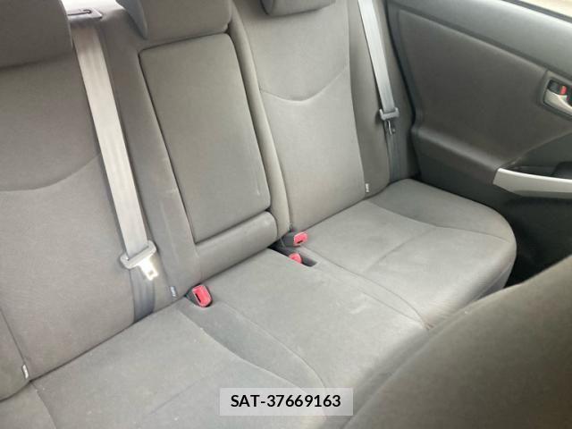 Toyota PRIUS 2010-09 8246411-6