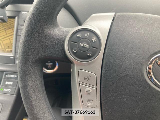 Toyota PRIUS 2010-09 8246411-10