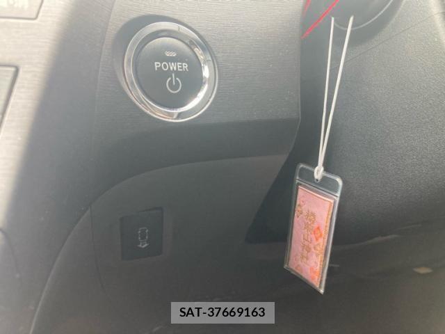 Toyota PRIUS 2010-09 8246411-11