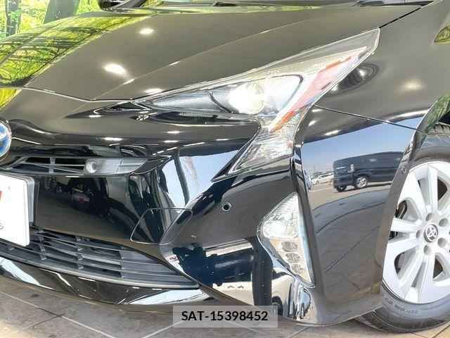 Toyota PRIUS 2018-06 8246379-11