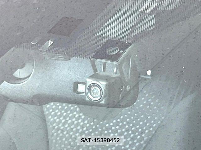 Toyota PRIUS 2018-06 8246379-6