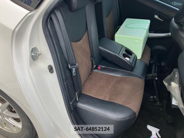 Toyota PRIUS 2012-03 8246400-11