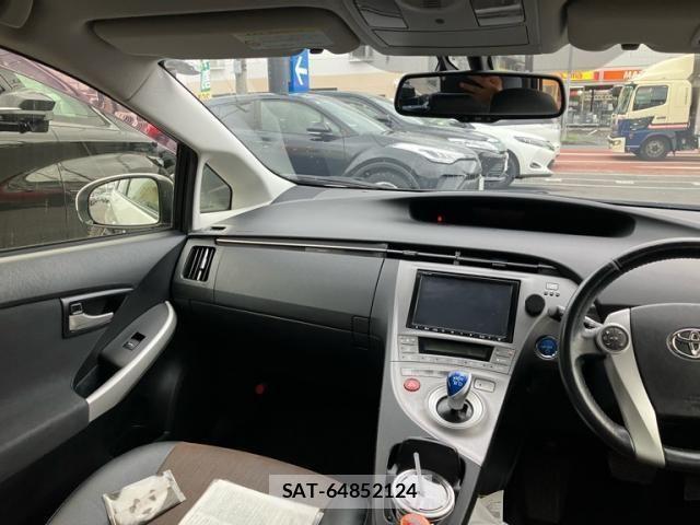 Toyota PRIUS 2012-03 8246400-15