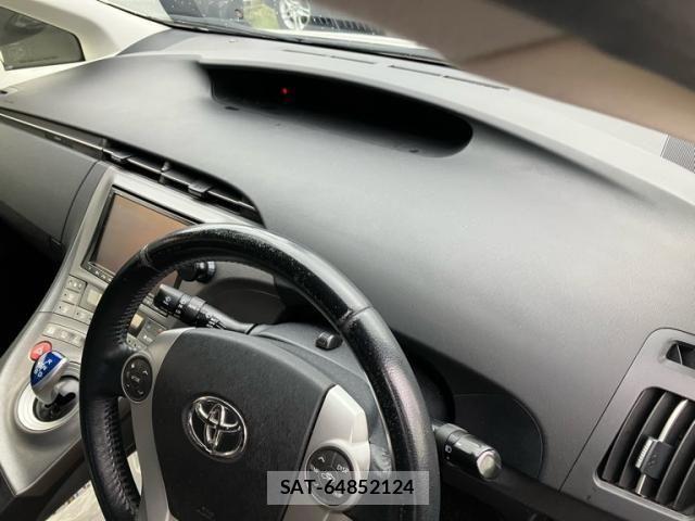 Toyota PRIUS 2012-03 8246400-16