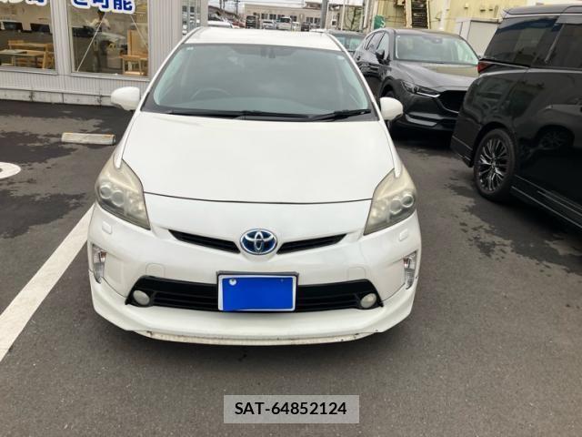 Toyota PRIUS 2012-03 8246400-0