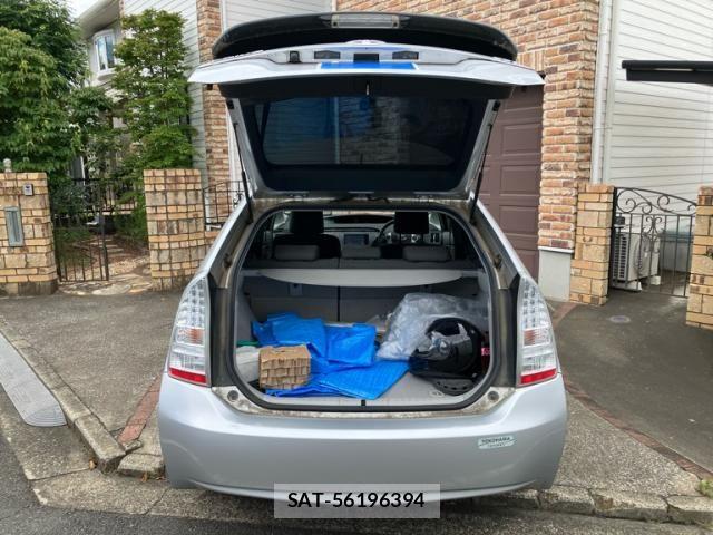 Toyota PRIUS 2011-01 8246407-8