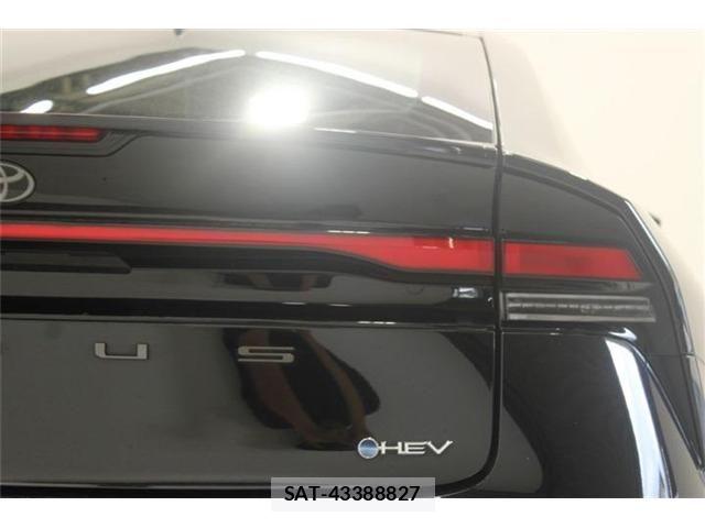 Toyota PRIUS 2023-03 8246366-17