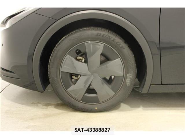 Toyota PRIUS 2023-03 8246366-24