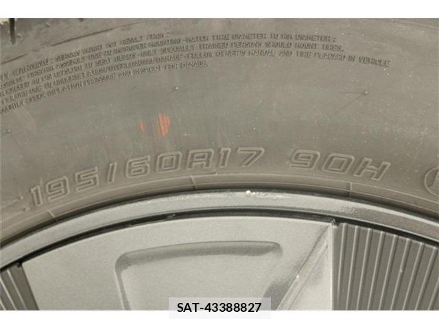 Toyota PRIUS 2023-03 8246366-26