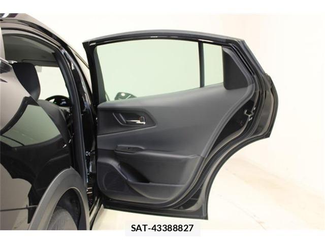 Toyota PRIUS 2023-03 8246366-29